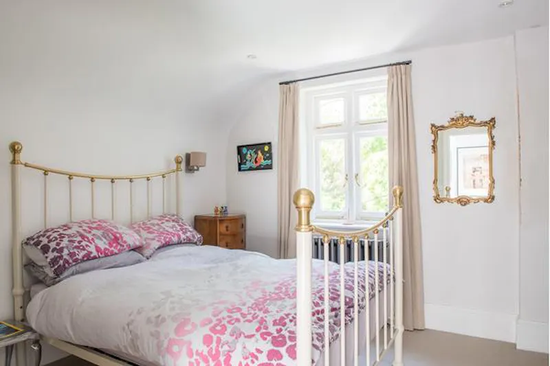 Bedroom at Stunning Sydenham house, B1646 (photo 34)