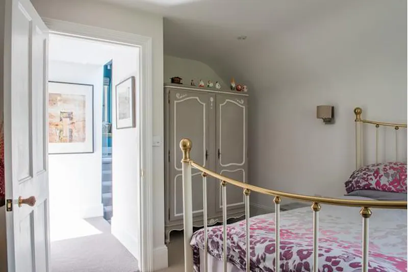 Stunning Sydenham house, B1646 (photo 35)