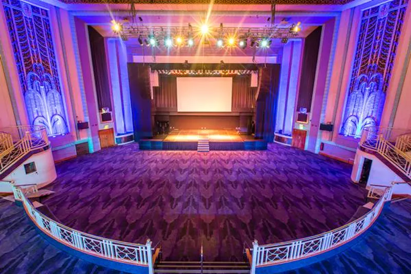 Art deco theatre in Limehouse, R788 (photo 4)