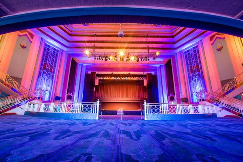 Art deco theatre in Limehouse, R788 (photo 5)