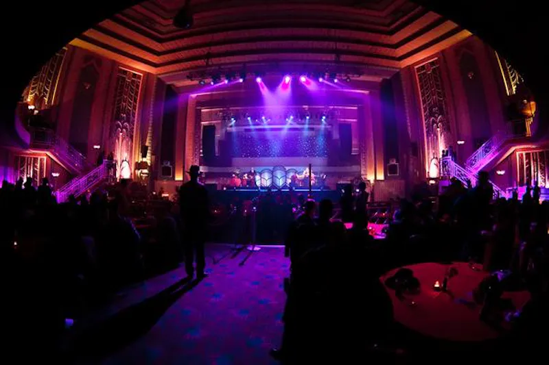 Art deco theatre in Limehouse, R788 (photo 31)