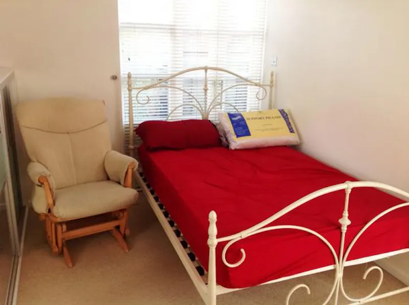 Bedroom at The Lewisham bridge house , D931 (photo 8)