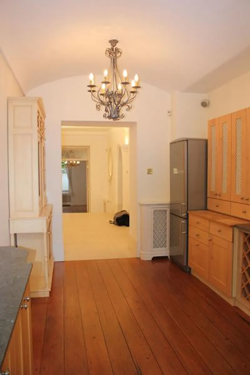 Vacant Richmond basement flat, F1056 (photo 12)