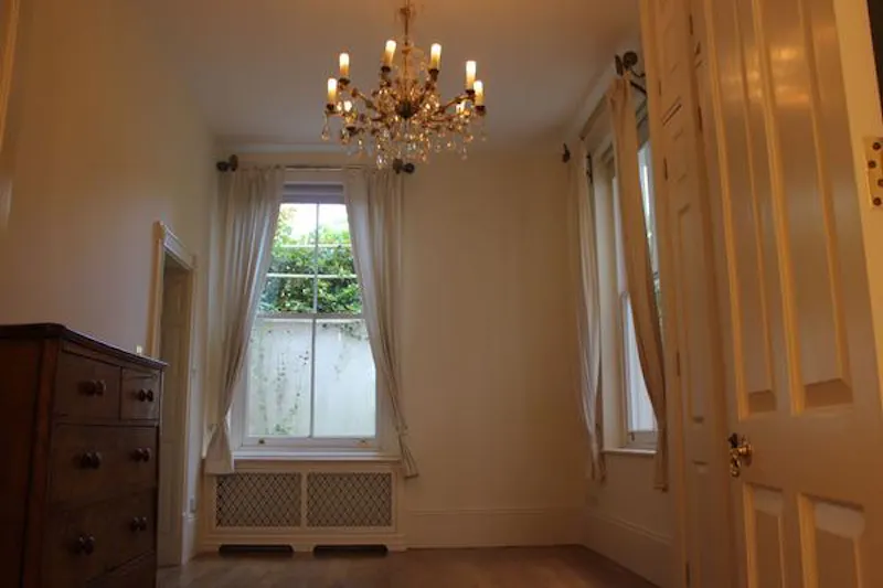 Vacant Richmond basement flat, F1056 (photo 16)