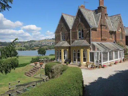 Newton Abbot Gothic house, B1647