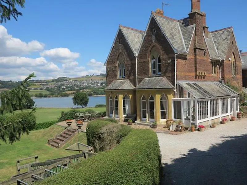 Newton Abbot Gothic house, B1647 (photo 1)