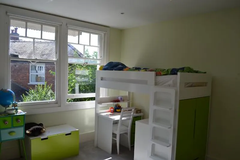 Bedroom - child's at Film location E403 in London (photo 20)