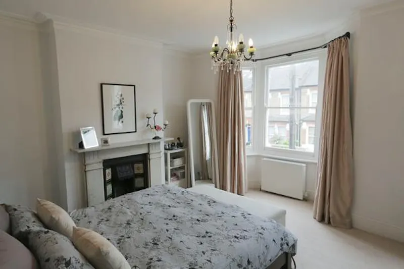 Film location E404 in London (photo 18)