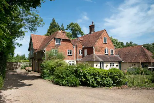 Kent traditional country house, M286