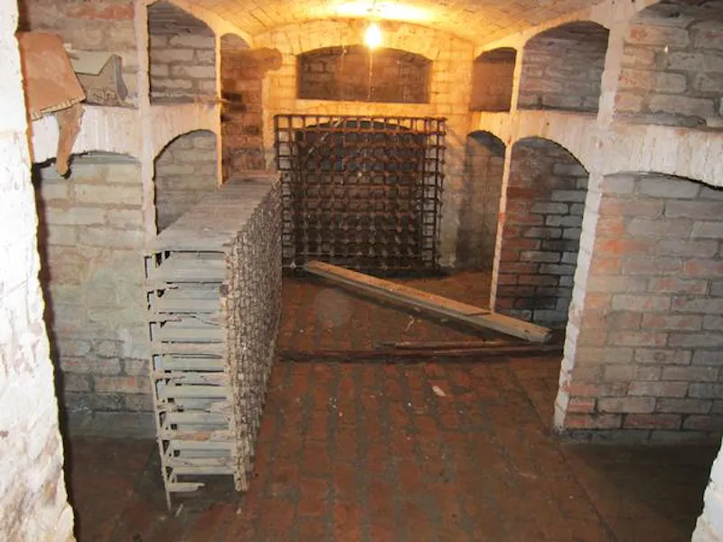 Cellar at Kent traditional country house, M286 (photo 19)