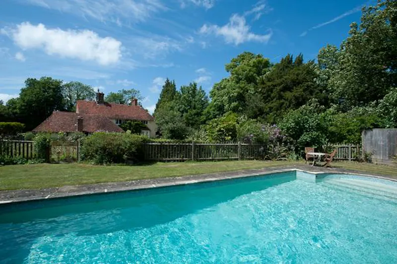 Swimming pool - outdoor at Kent traditional country house, M286 (photo 30)