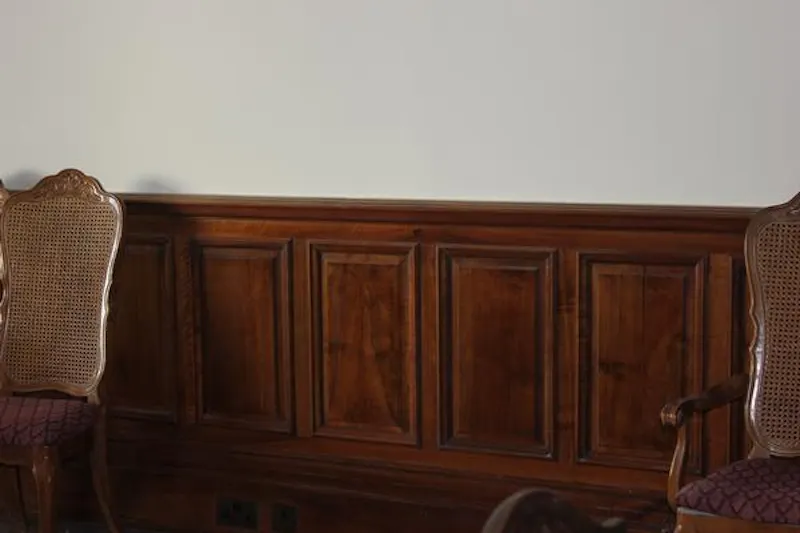 Panelling at Period flat in Richmond, F1057 (photo 5)