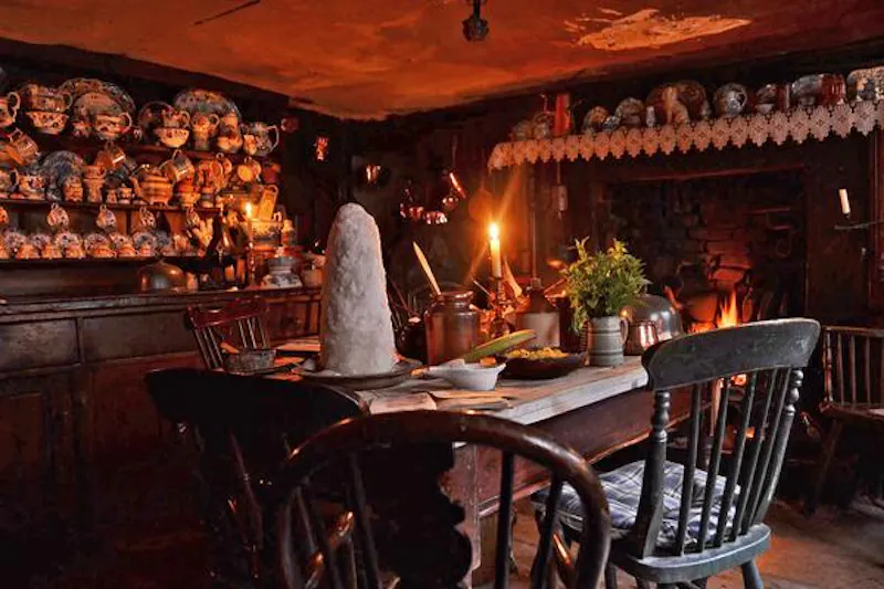 Kitchen at Authentic Spitalfields townhouse, A1358 (photo 9)