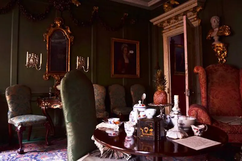 Drawing room at Authentic Spitalfields townhouse, A1358 (photo 18)
