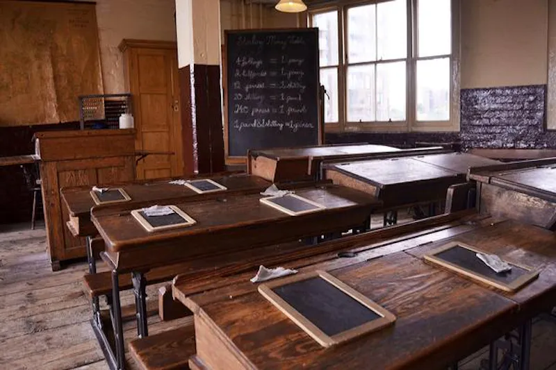 Mile End Victorian school, J211 (photo 4)