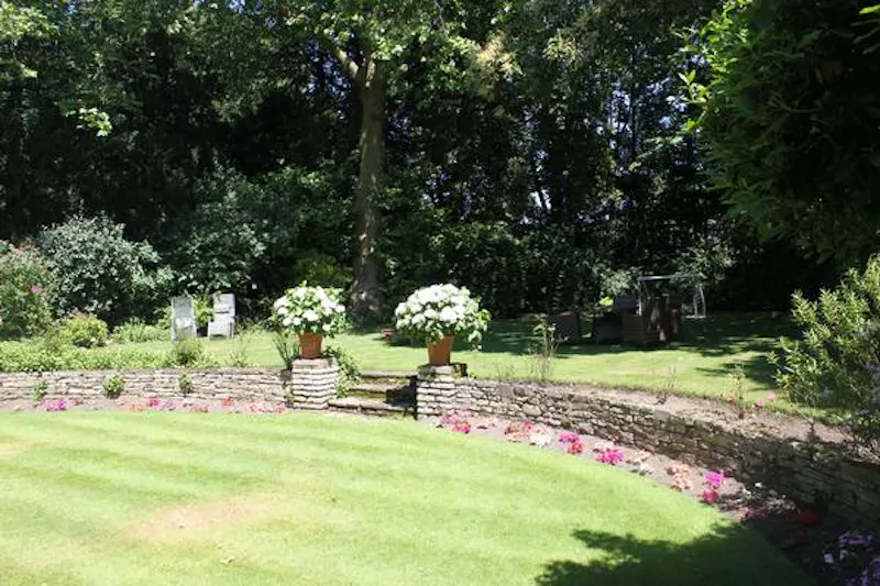 Arts and Crafts Imrrie in Esher, M288 (photo 40)