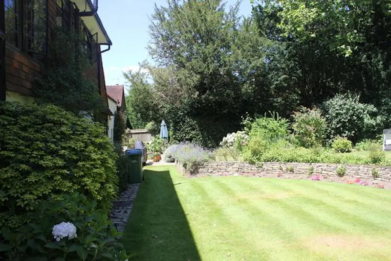 Arts and Crafts Imrrie in Esher, M288 (photo 42)
