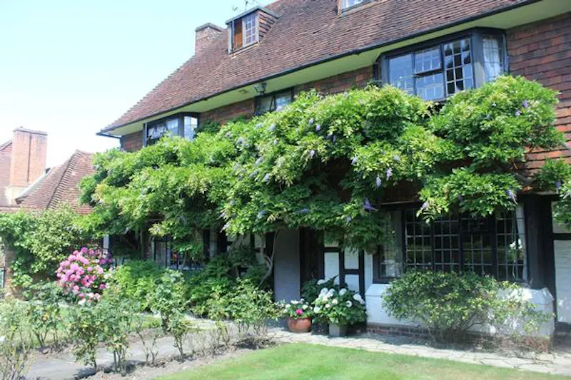 Arts and Crafts Imrrie in Esher, M288 (photo 45)