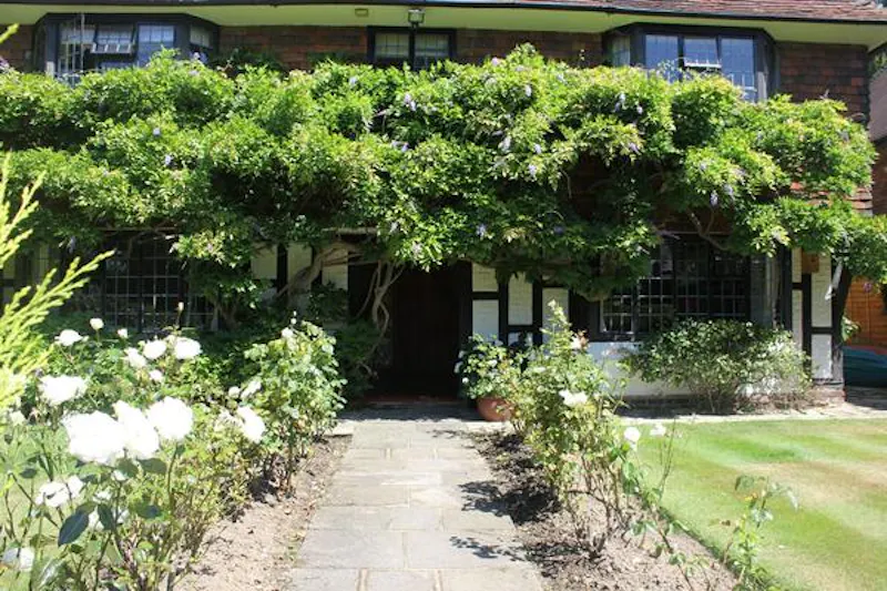 Arts and Crafts Imrrie in Esher, M288 (photo 54)