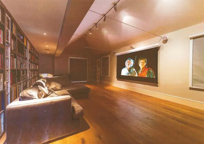 Floor - wooden at Film location D2191 in East Sussex (photo 6)