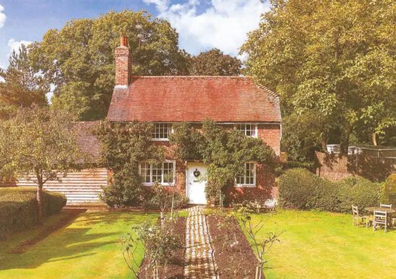 Stable / Outbuildings at Film location D2191 in East Sussex (photo 9)