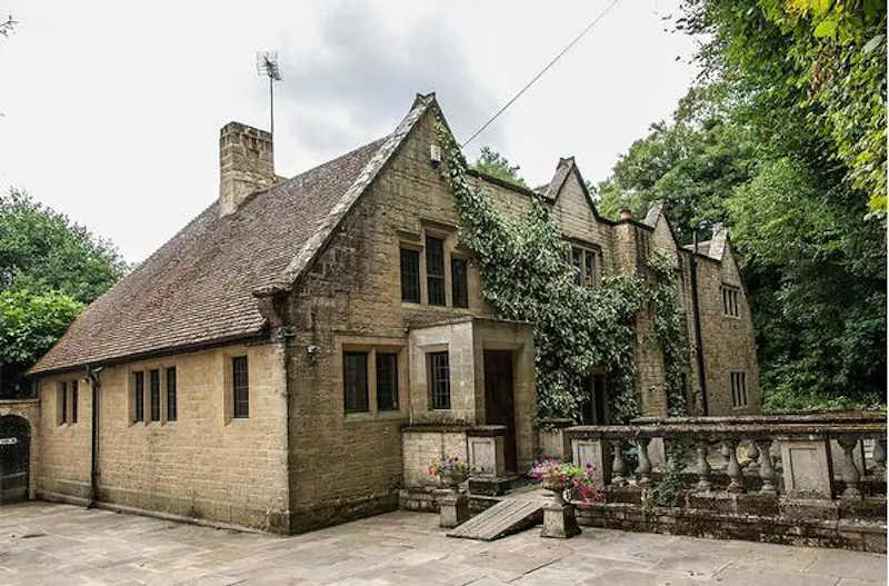 Sheer Guildford Mill house, B1648 (photo 1)