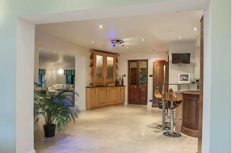 Sheer Guildford Mill house, B1648 (photo 4)