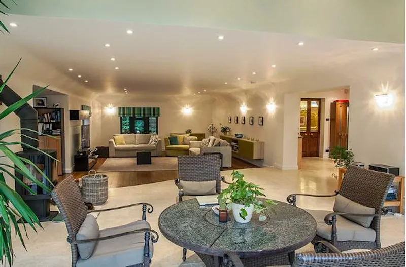 Open plan at Sheer Guildford Mill house, B1648 (photo 10)