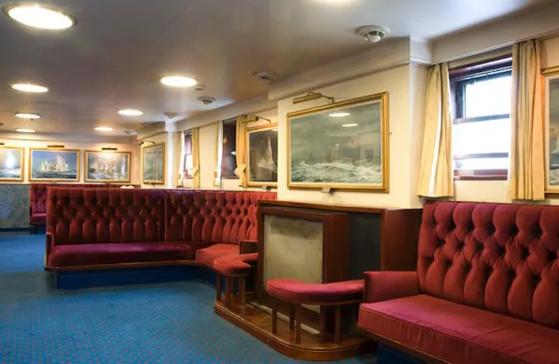 Living Room at Film location HSE23 in London (photo 5)
