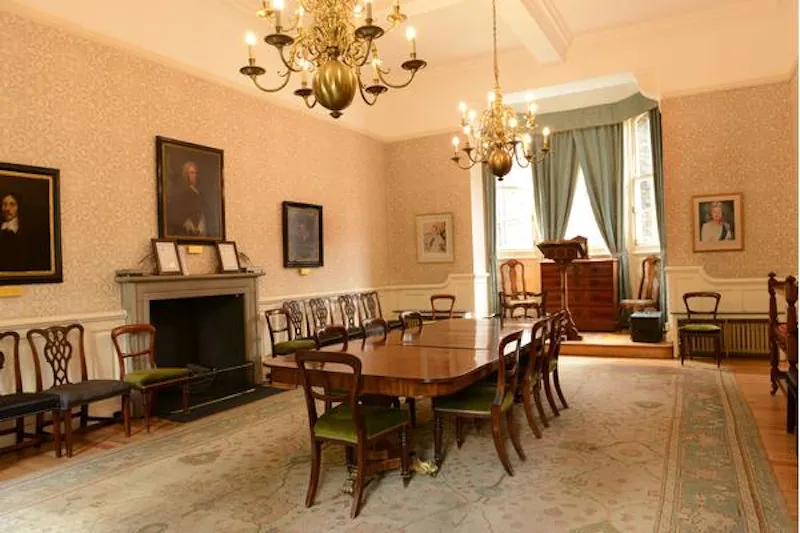 Dining room at Traditional almshouses in Victoria, Q81 (photo 4)