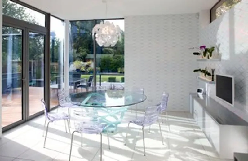 Modern Croydon house with pool, K397 (photo 6)