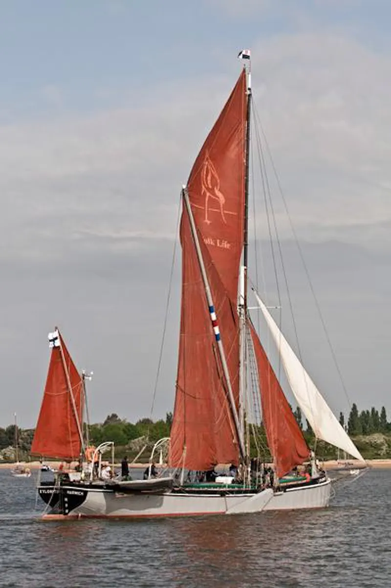 St Katherine's luxury barge, HSE24 (photo 28)