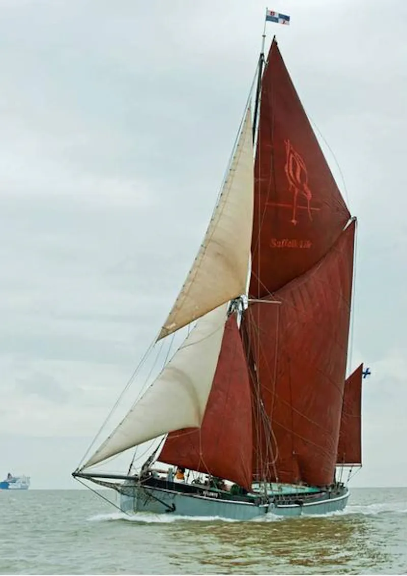 St Katherine's luxury barge, HSE24 (photo 31)