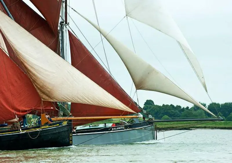 St Katherine's luxury barge, HSE24 (photo 32)