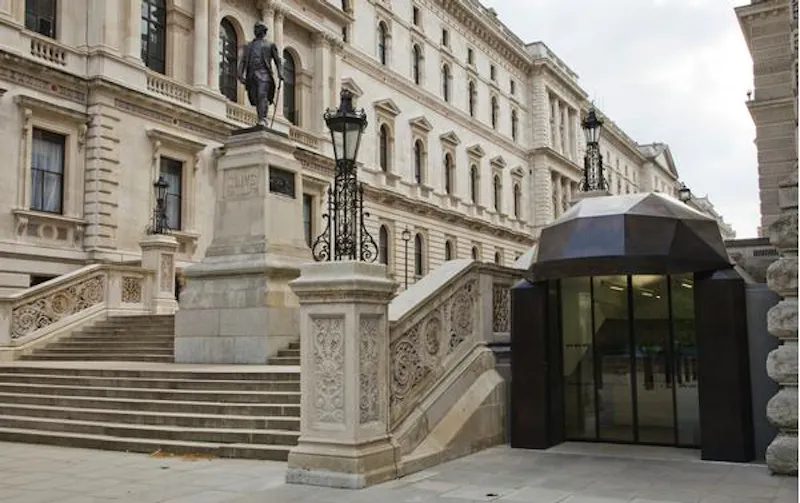 Westminster WWII rooms, Q84 (photo 1)
