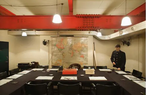 Westminster WWII rooms, Q84