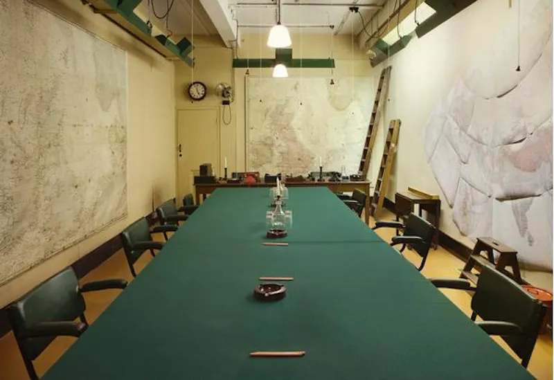 Westminster WWII rooms, Q84 (photo 3)
