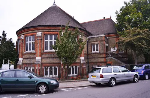 Loughborough Junction music hall, N387