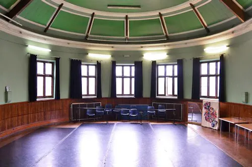 Loughborough Junction music hall, N387