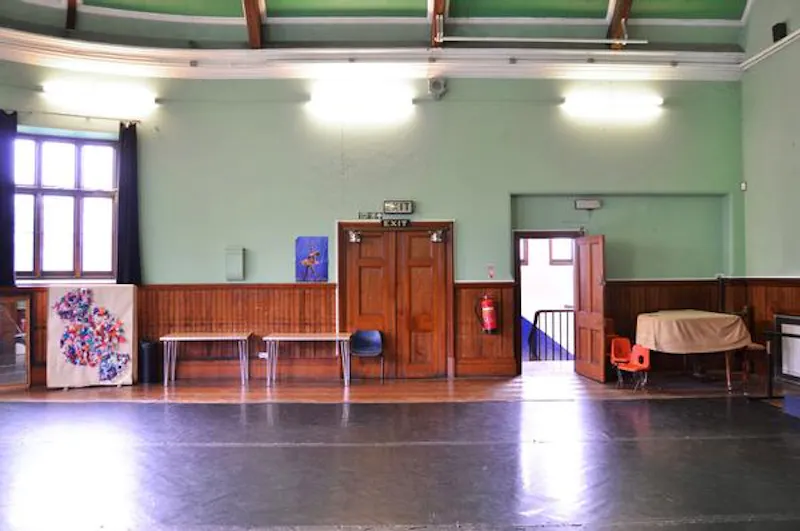Panelling at Loughborough Junction music hall, N387 (photo 10)