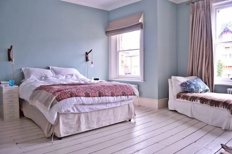 Bedroom at Streatham family house, B1650 (photo 14)