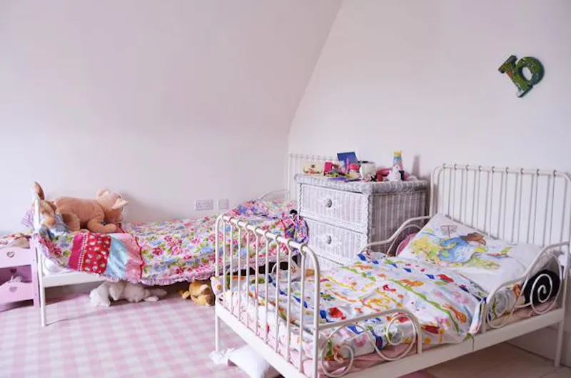 Bedroom - child's at Streatham family house, B1650 (photo 28)