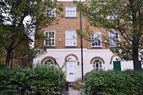 Film location, D2198