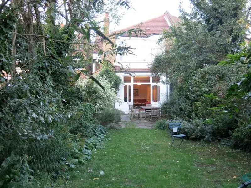 Garden at Family house in Streatham, B1651 (photo 25)