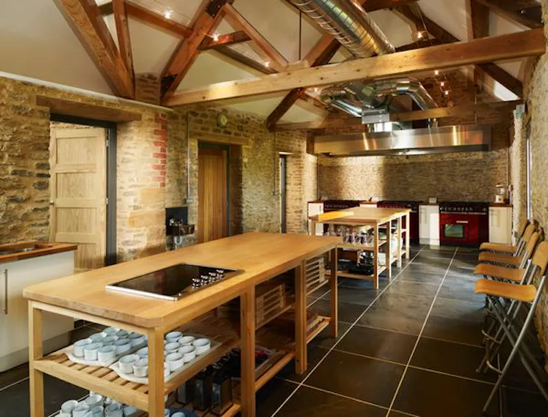 Beams at  Yeovil Converted Country Farm, D2199 (photo 7)