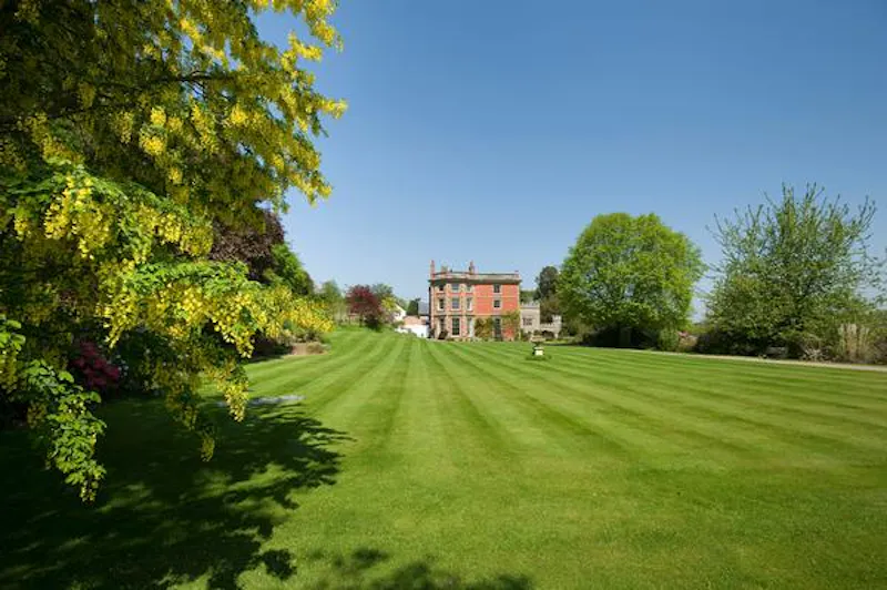 Stately Georgian house in Ledbury, A1362 (photo 13)