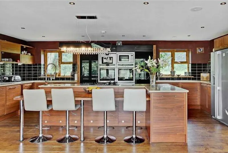 Kitchen at Film location D2200 in Hertfordshire (photo 2)