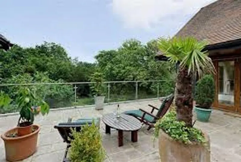 Film location D2200 in Hertfordshire (photo 18)