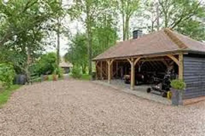 Film location D2200 in Hertfordshire (photo 21)