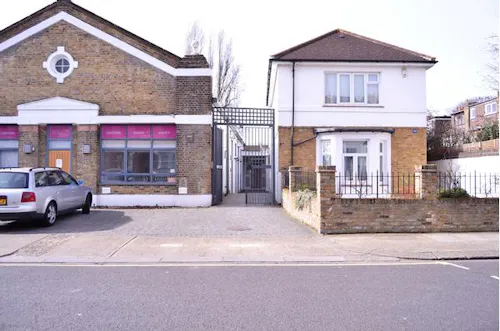 Stylish Stamford Brook home, F1061
